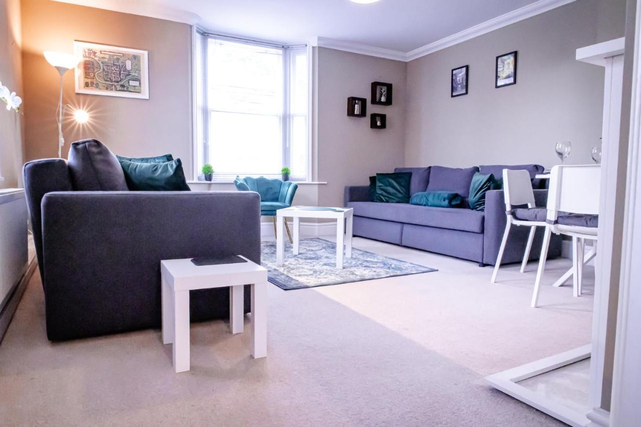 Lord Street - 2 Beautiful Apartments - Sleep Up To 14 Guests - By Rework Accommodation Chester Eksteriør billede