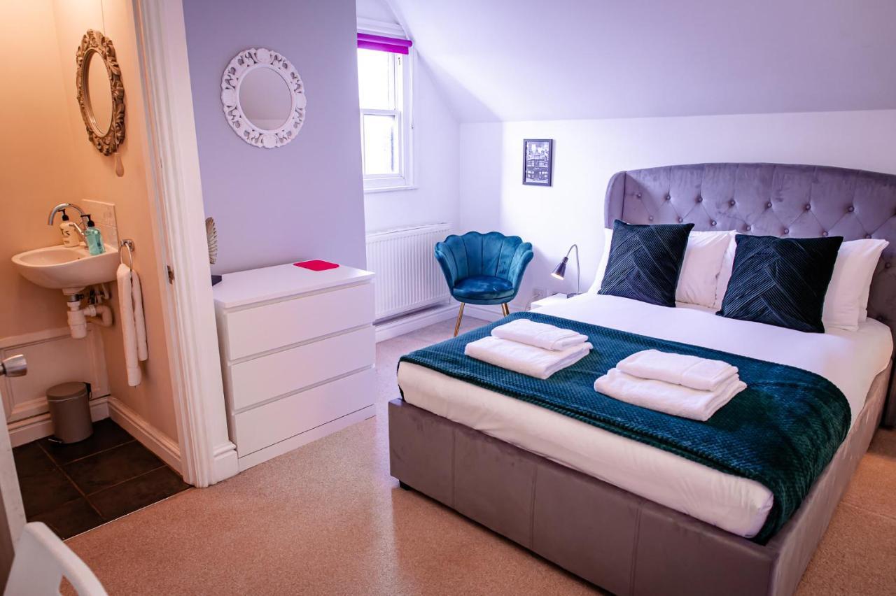 Lord Street - 2 Beautiful Apartments - Sleep Up To 14 Guests - By Rework Accommodation Chester Eksteriør billede