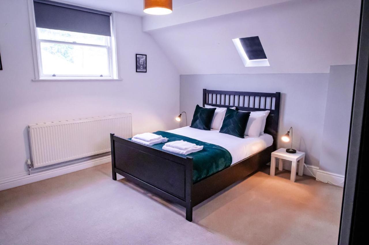 Lord Street - 2 Beautiful Apartments - Sleep Up To 14 Guests - By Rework Accommodation Chester Eksteriør billede