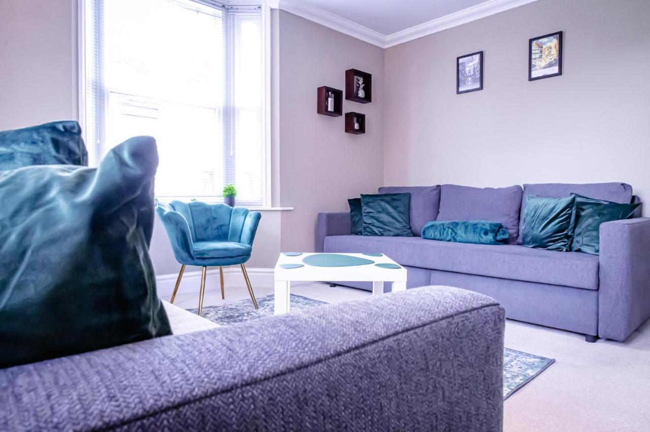 Lord Street - 2 Beautiful Apartments - Sleep Up To 14 Guests - By Rework Accommodation Chester Eksteriør billede