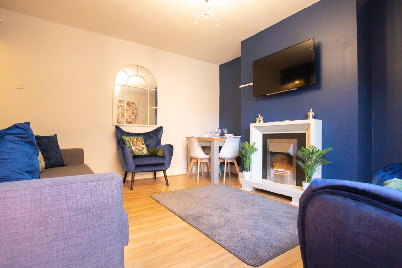 Lord Street - 2 Beautiful Apartments - Sleep Up To 14 Guests - By Rework Accommodation Chester Eksteriør billede