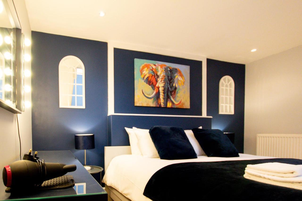 Lord Street - 2 Beautiful Apartments - Sleep Up To 14 Guests - By Rework Accommodation Chester Eksteriør billede