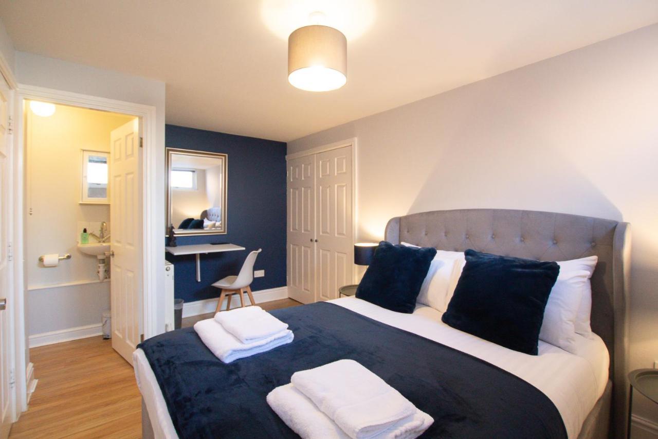 Lord Street - 2 Beautiful Apartments - Sleep Up To 14 Guests - By Rework Accommodation Chester Eksteriør billede