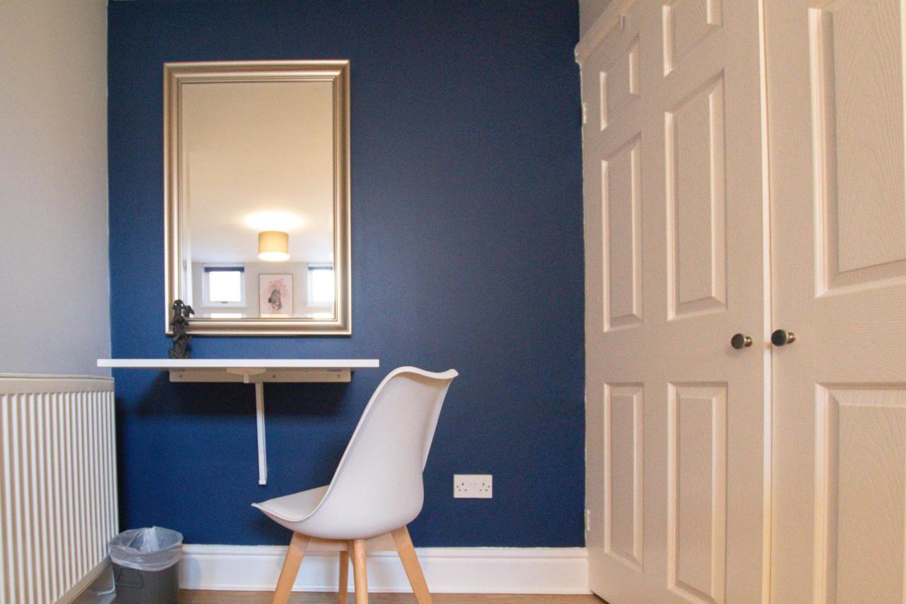 Lord Street - 2 Beautiful Apartments - Sleep Up To 14 Guests - By Rework Accommodation Chester Eksteriør billede