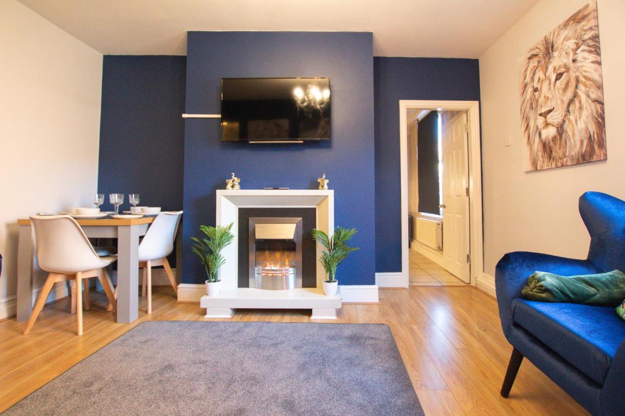 Lord Street - 2 Beautiful Apartments - Sleep Up To 14 Guests - By Rework Accommodation Chester Eksteriør billede