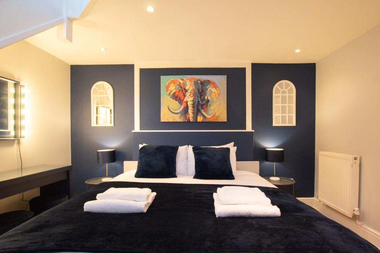 Lord Street - 2 Beautiful Apartments - Sleep Up To 14 Guests - By Rework Accommodation Chester Eksteriør billede