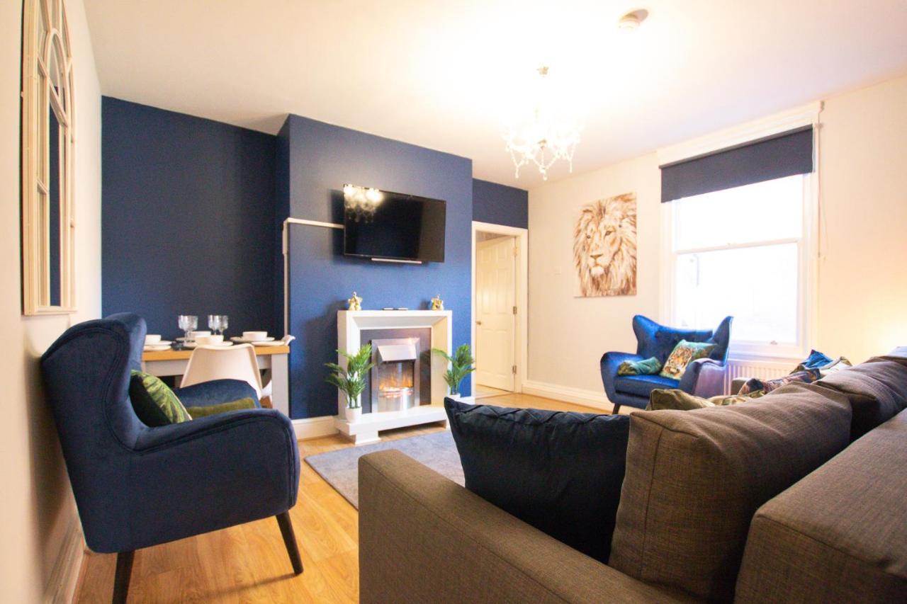 Lord Street - 2 Beautiful Apartments - Sleep Up To 14 Guests - By Rework Accommodation Chester Eksteriør billede