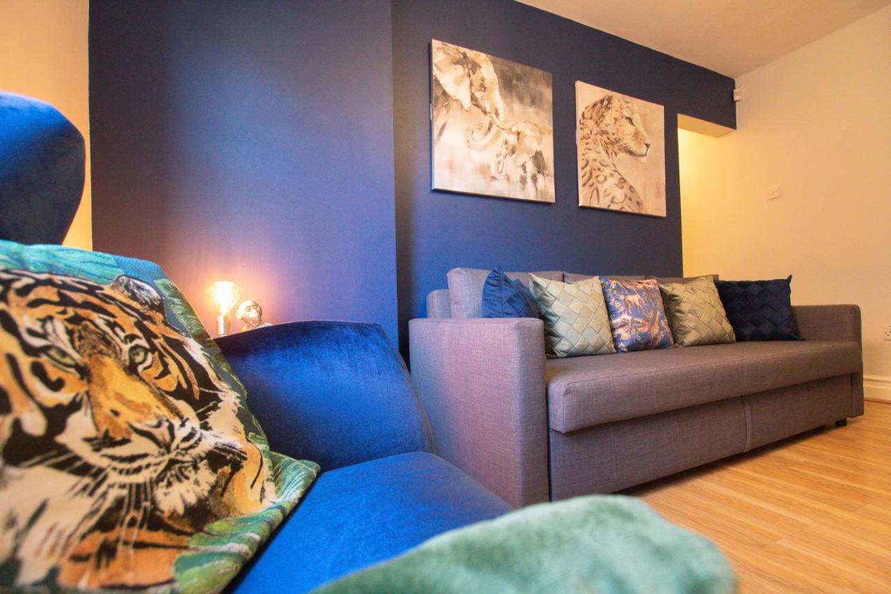 Lord Street - 2 Beautiful Apartments - Sleep Up To 14 Guests - By Rework Accommodation Chester Eksteriør billede